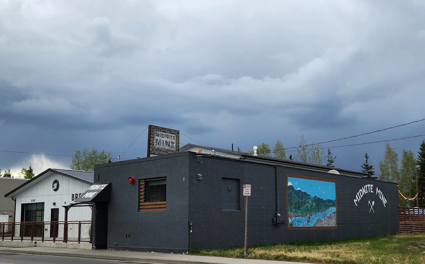 Midnite Mine mural and exterior on Wendell Ave
